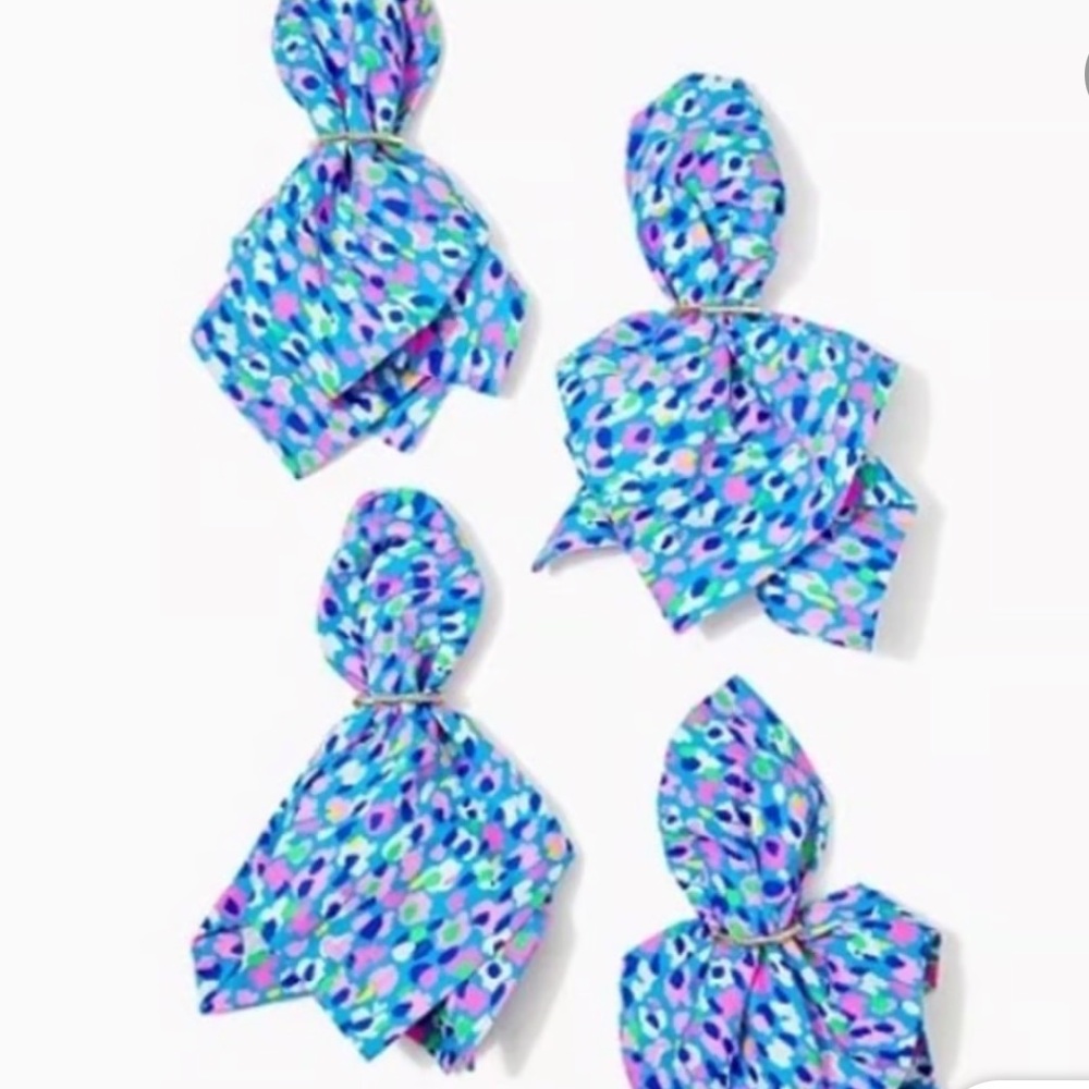 Lilly Pulitzer Cloth Napkins in Gold Bamboo Rings